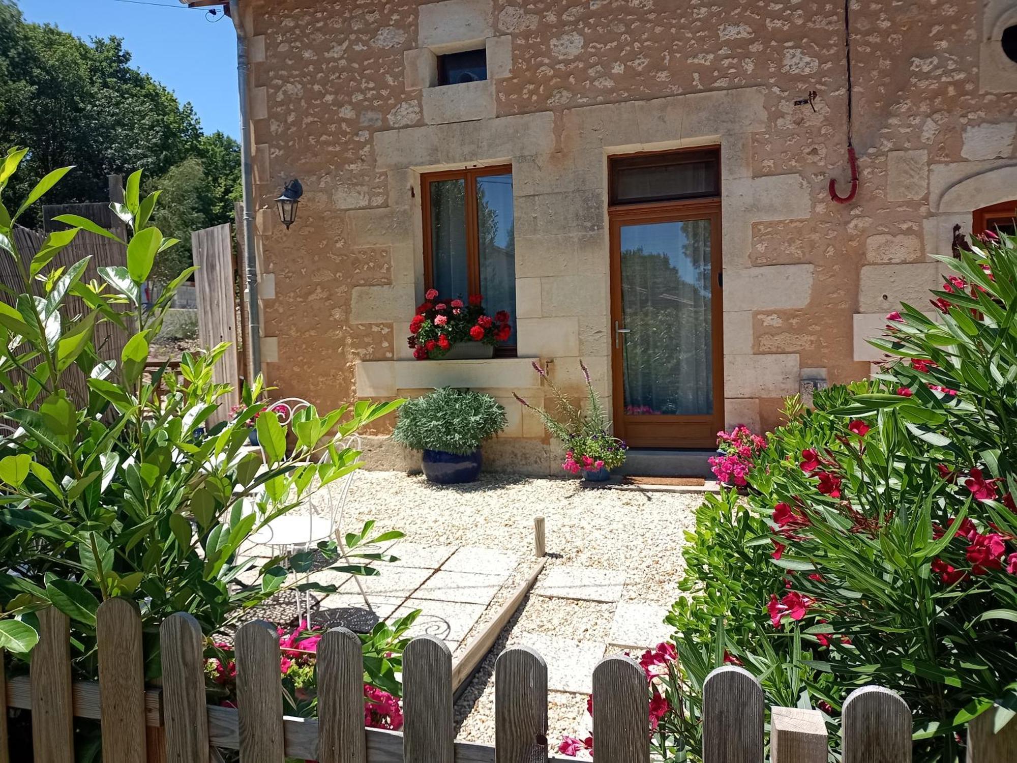 La Vieille Grange - Saint-Privat-Des-Pres B&B 외부 사진